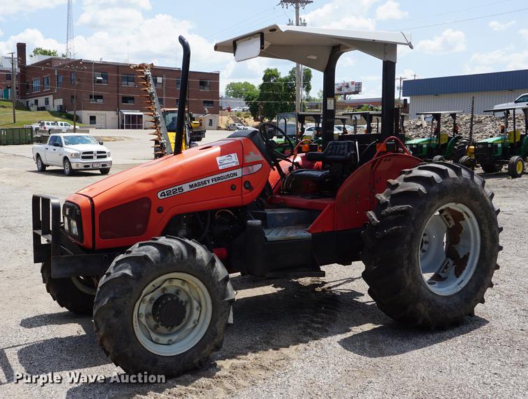 image for item DD7865 2000 Massey-Ferguson 4225 MFWD tractor
