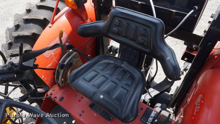 image for item DD7865 2000 Massey-Ferguson 4225 MFWD tractor