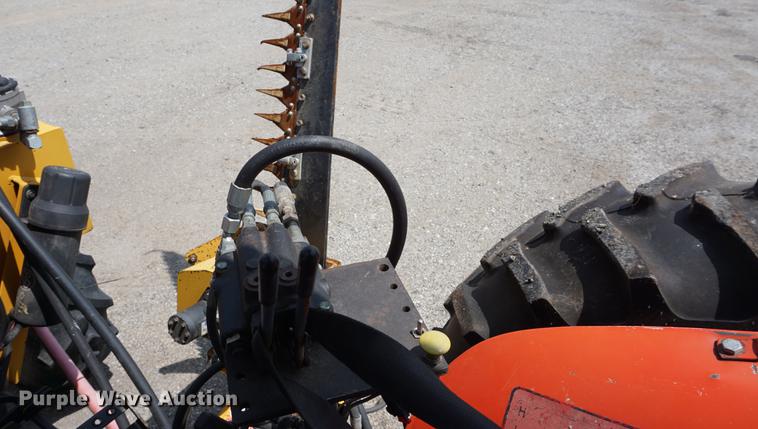 image for item DD7865 2000 Massey-Ferguson 4225 MFWD tractor