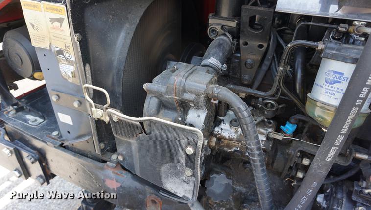 image for item DD7865 2000 Massey-Ferguson 4225 MFWD tractor