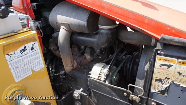 image for item DD7865 2000 Massey-Ferguson 4225 MFWD tractor