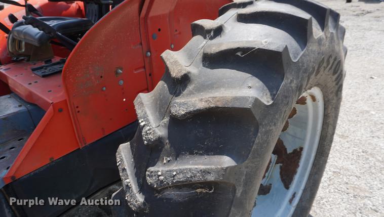 image for item DD7865 2000 Massey-Ferguson 4225 MFWD tractor