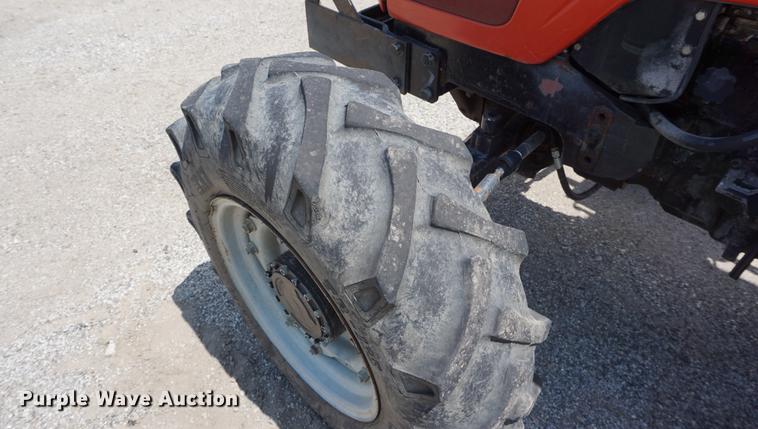 image for item DD7865 2000 Massey-Ferguson 4225 MFWD tractor