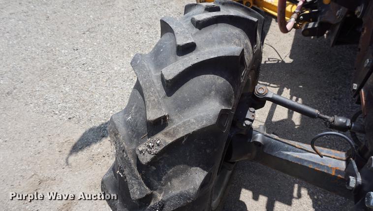 image for item DD7865 2000 Massey-Ferguson 4225 MFWD tractor