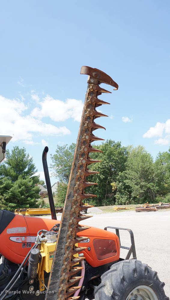 image for item DD7865 2000 Massey-Ferguson 4225 MFWD tractor