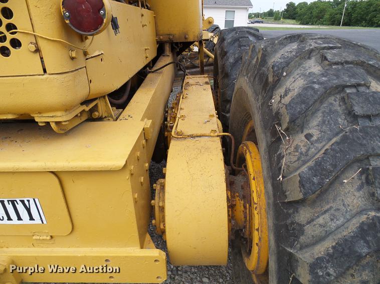 image for item DD8656 Caterpillar 112F motor grader