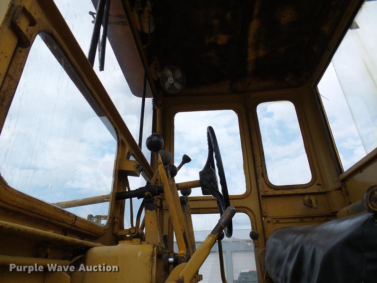 image for item DD8656 Caterpillar 112F motor grader