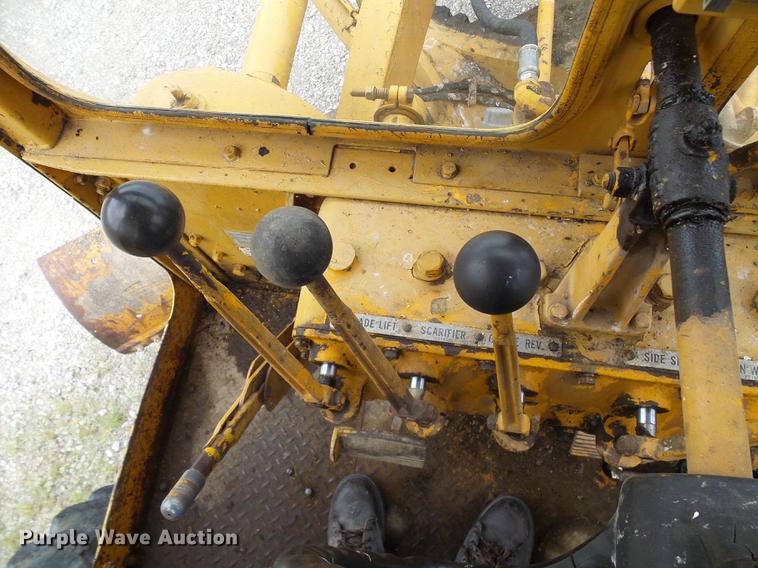 image for item DD8656 Caterpillar 112F motor grader