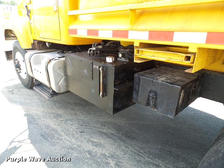 image for item DD8659 2002 International 2554 dump truck