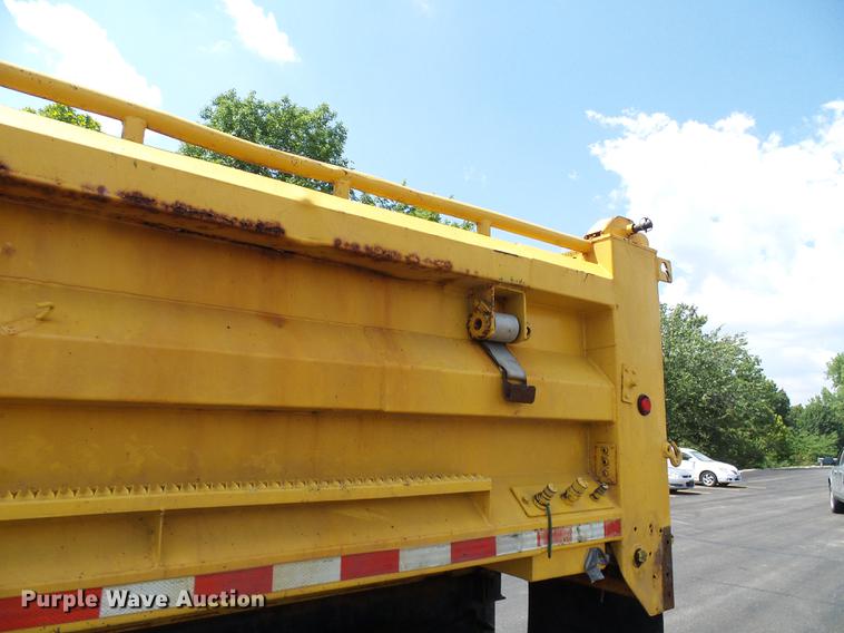 image for item DD8659 2002 International 2554 dump truck