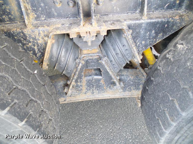 image for item DD8659 2002 International 2554 dump truck