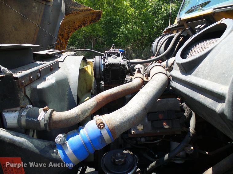 image for item DD8659 2002 International 2554 dump truck