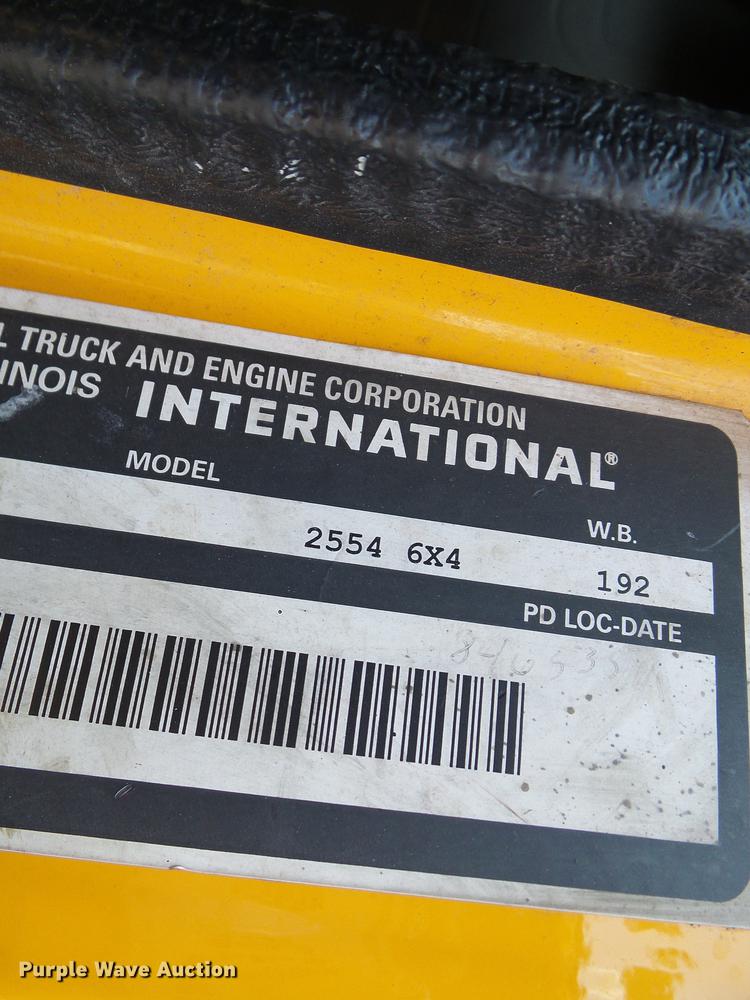 image for item DD8659 2002 International 2554 dump truck