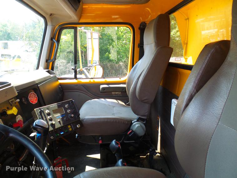 image for item DD8659 2002 International 2554 dump truck