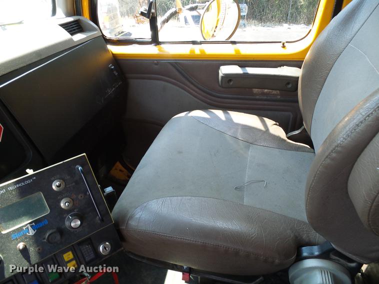 image for item DD8659 2002 International 2554 dump truck