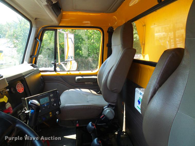 image for item DD8659 2002 International 2554 dump truck