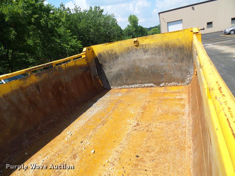 image for item DD8659 2002 International 2554 dump truck