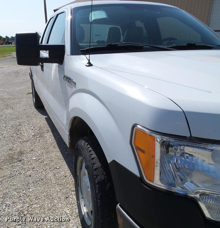 image for item DD8662 2010 Ford F150 SuperCab pickup truck