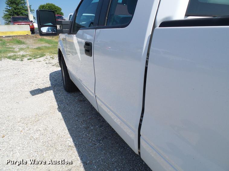 image for item DD8662 2010 Ford F150 SuperCab pickup truck