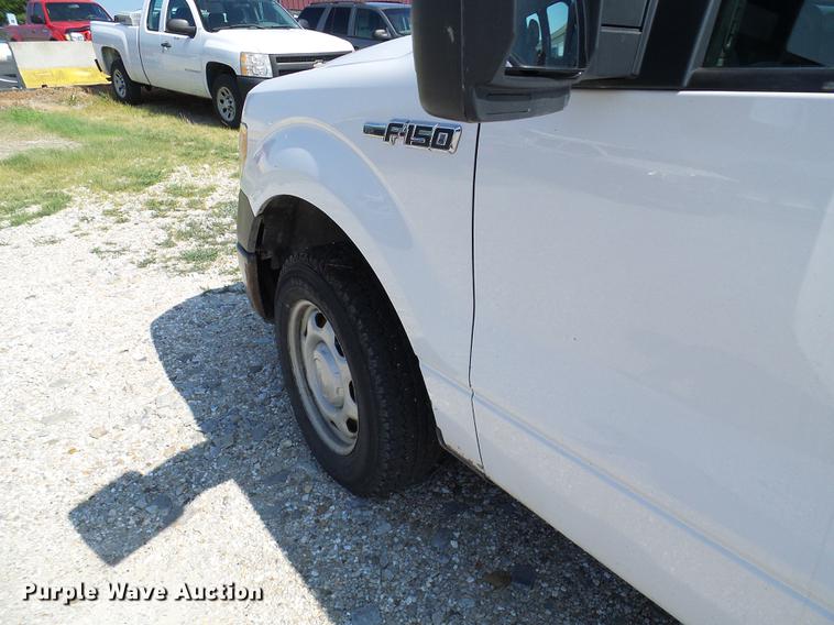 image for item DD8662 2010 Ford F150 SuperCab pickup truck