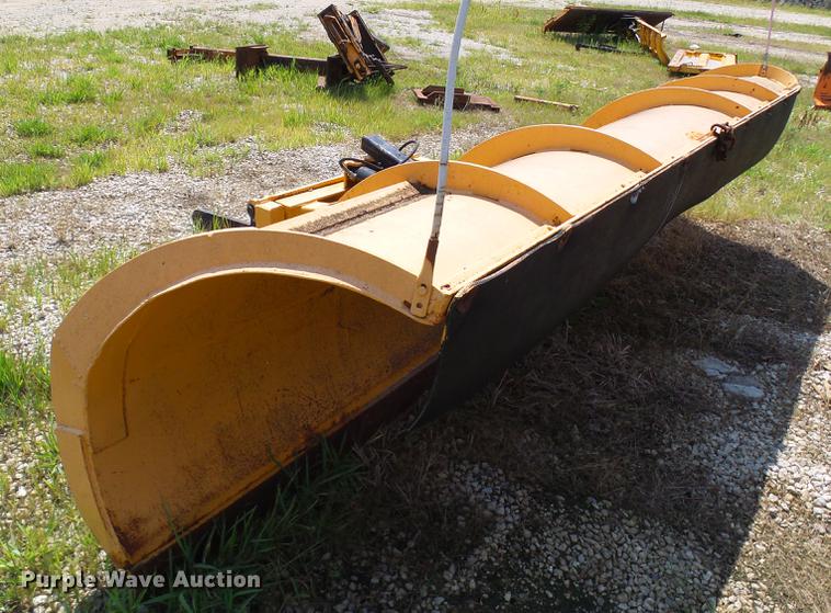 image for item DD8664 12'W snow plow
