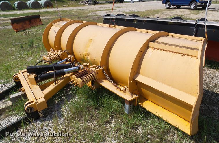 image for item DD8664 12'W snow plow