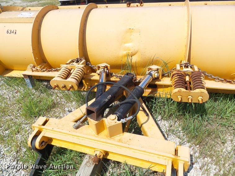 image for item DD8664 12'W snow plow