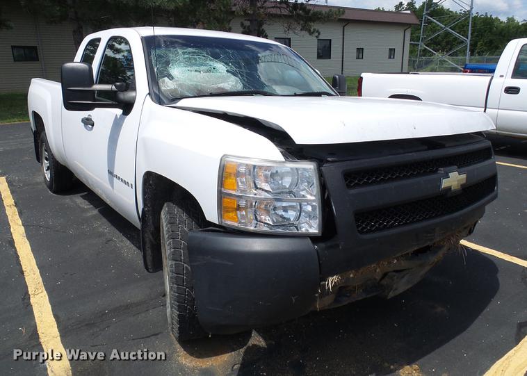 image for item DD8665 2007 Chevrolet Silverado 1500 Ext. Cab pickup truck