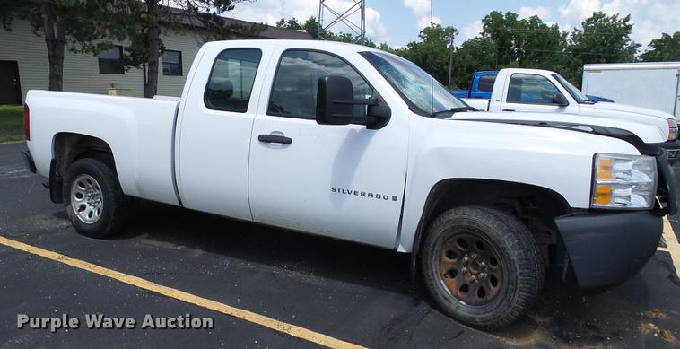 image for item DD8665 2007 Chevrolet Silverado 1500 Ext. Cab pickup truck
