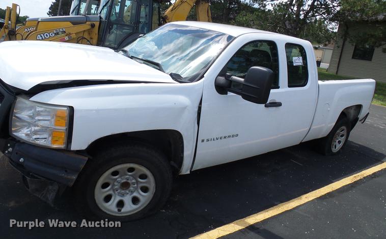 image for item DD8665 2007 Chevrolet Silverado 1500 Ext. Cab pickup truck