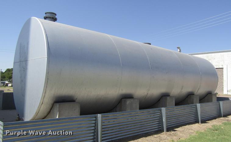 image for item DD8876 Steel fuel tank
