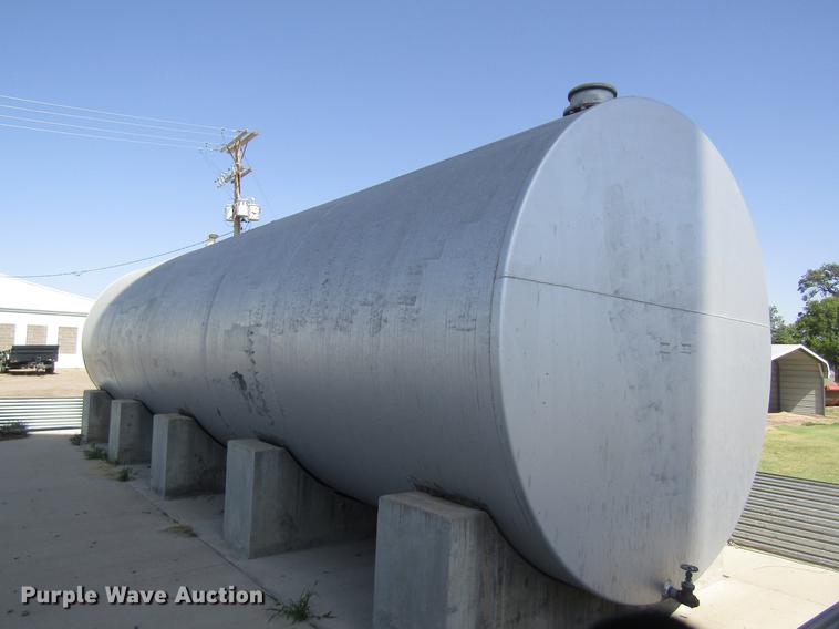 image for item DD8876 Steel fuel tank
