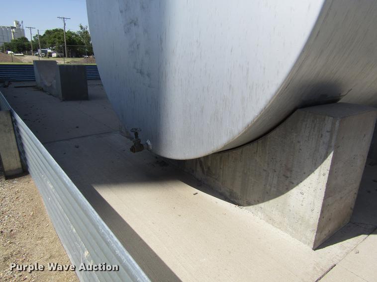 image for item DD8876 Steel fuel tank