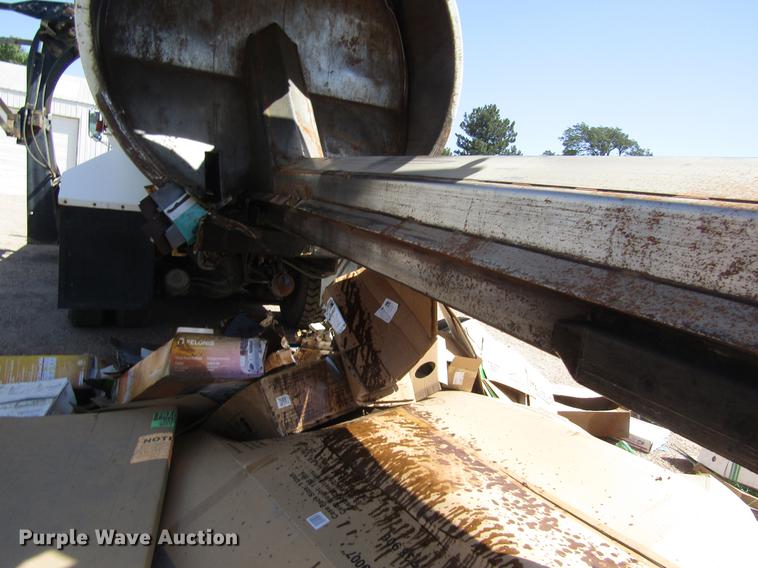 image for item DD8877 2003 Freightliner FL80 refuse truck