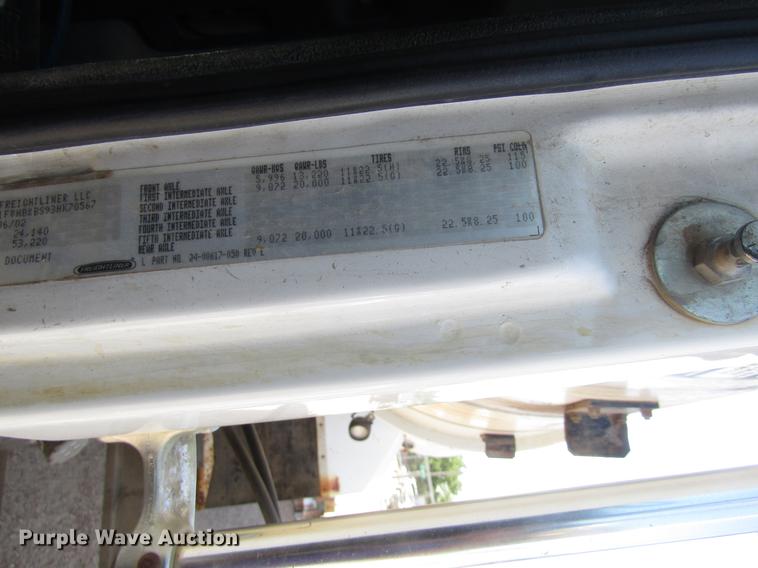 image for item DD8877 2003 Freightliner FL80 refuse truck