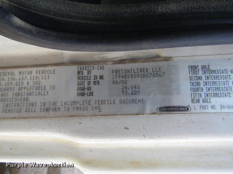 image for item DD8877 2003 Freightliner FL80 refuse truck