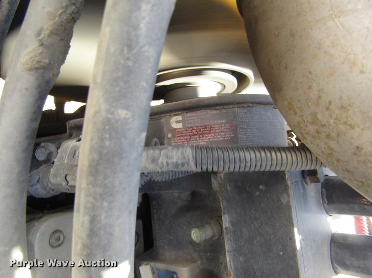 image for item DD8877 2003 Freightliner FL80 refuse truck