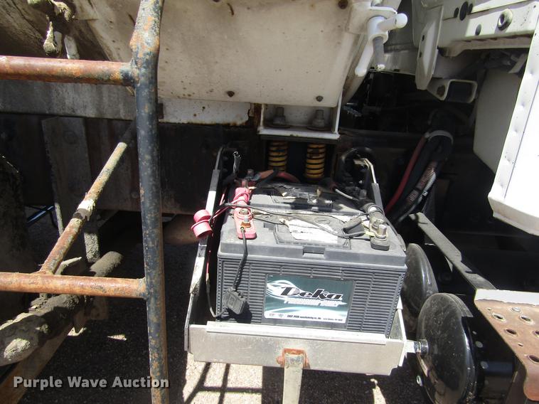 image for item DD8877 2003 Freightliner FL80 refuse truck