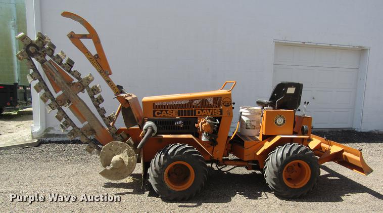 image for item DD8878 1979 Case 25+4 trencher