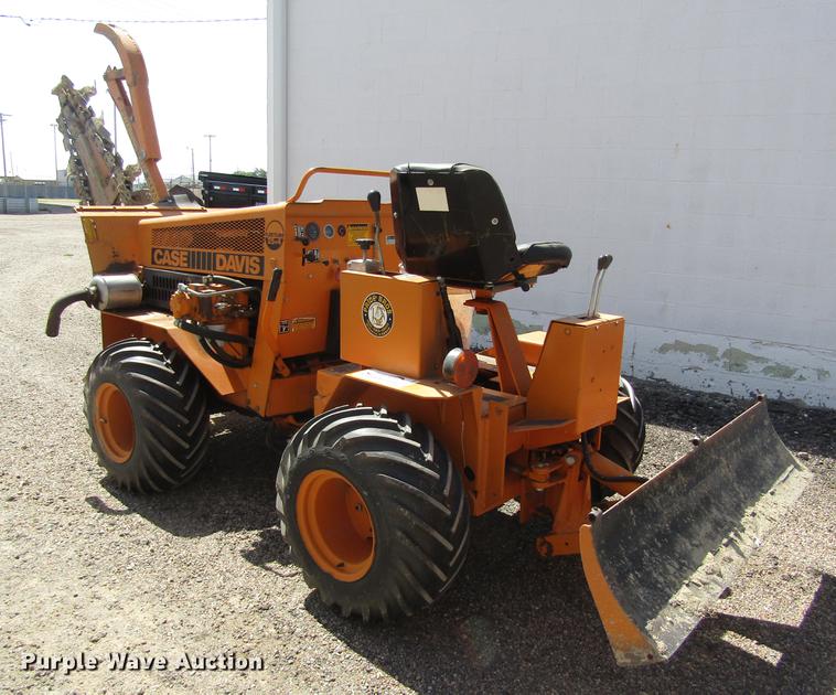 image for item DD8878 1979 Case 25+4 trencher