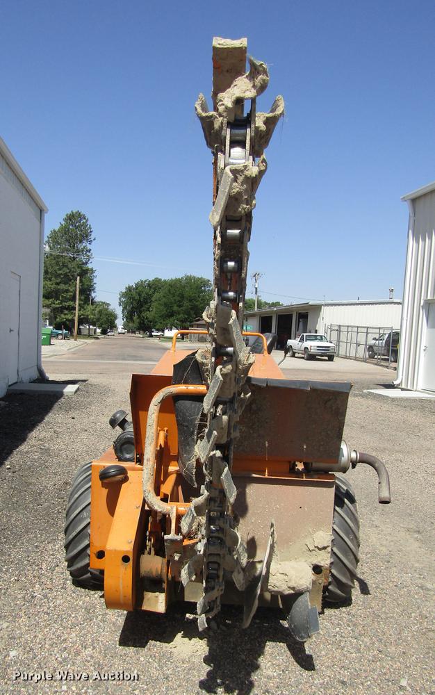 image for item DD8878 1979 Case 25+4 trencher