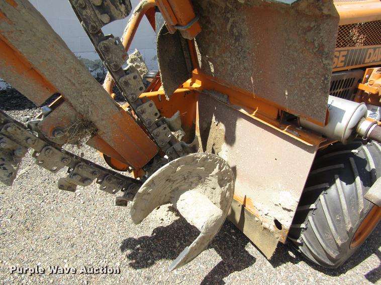 image for item DD8878 1979 Case 25+4 trencher