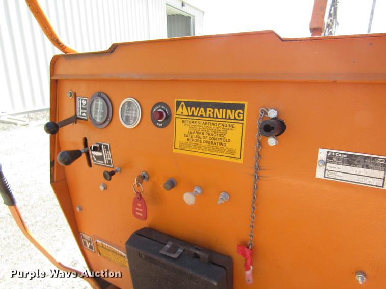 image for item DD8878 1979 Case 25+4 trencher