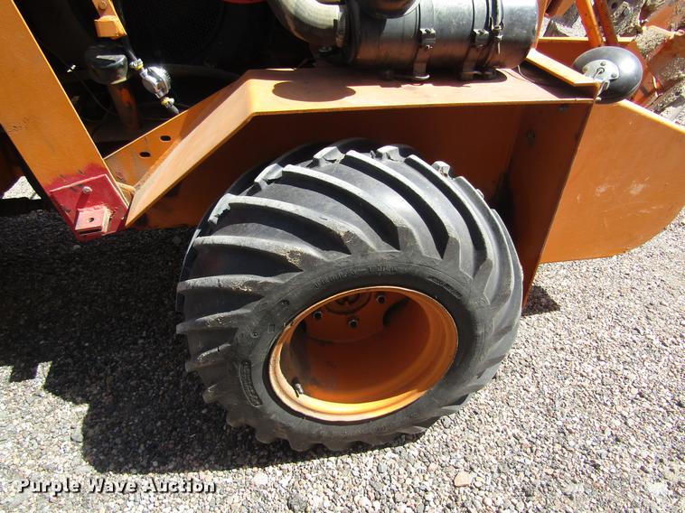 image for item DD8878 1979 Case 25+4 trencher