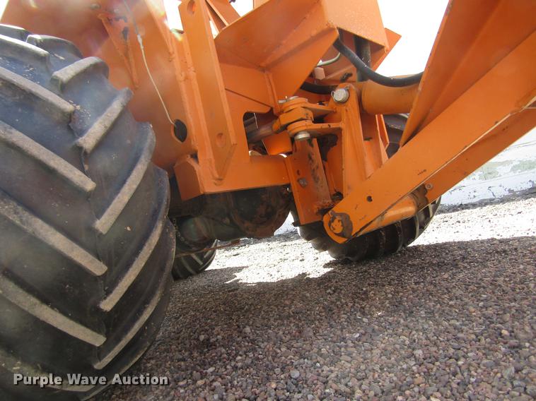 image for item DD8878 1979 Case 25+4 trencher