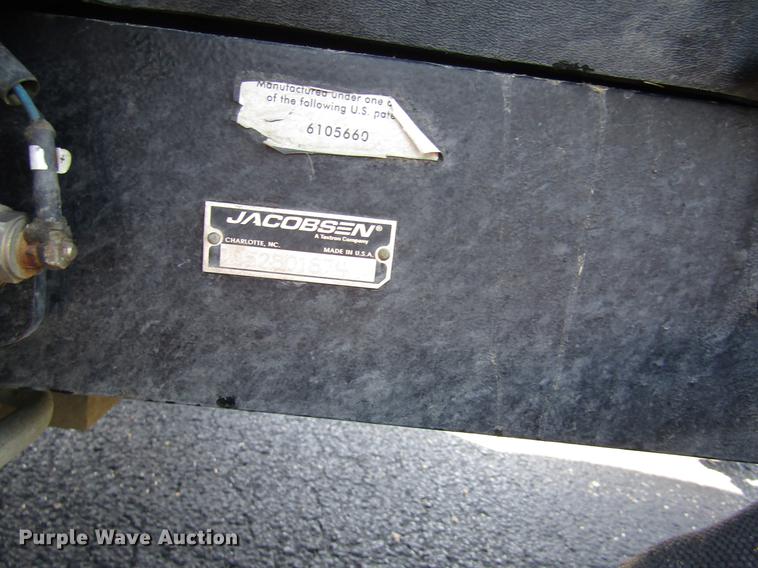 image for item DD8899 2011 Jacobsen HR9016 lawn mower