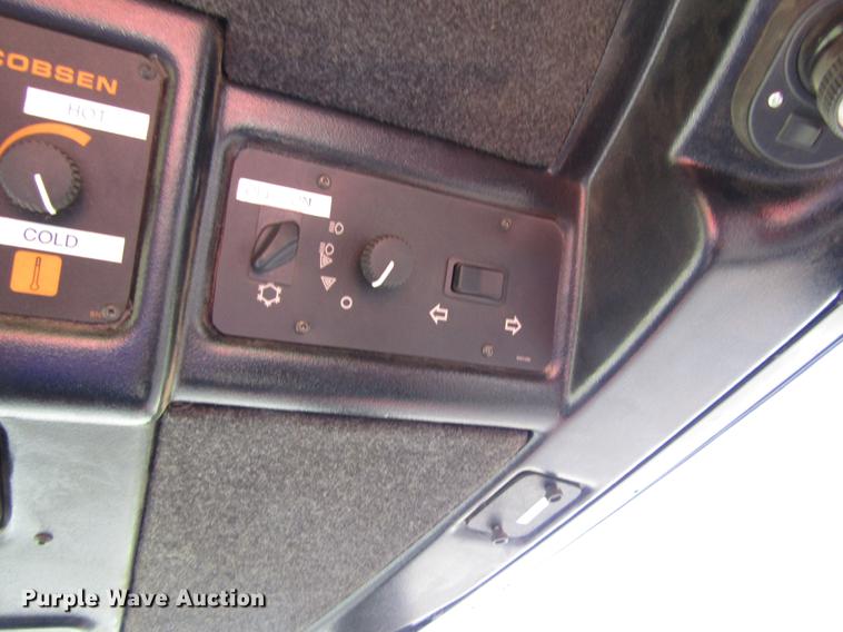 image for item DD8899 2011 Jacobsen HR9016 lawn mower