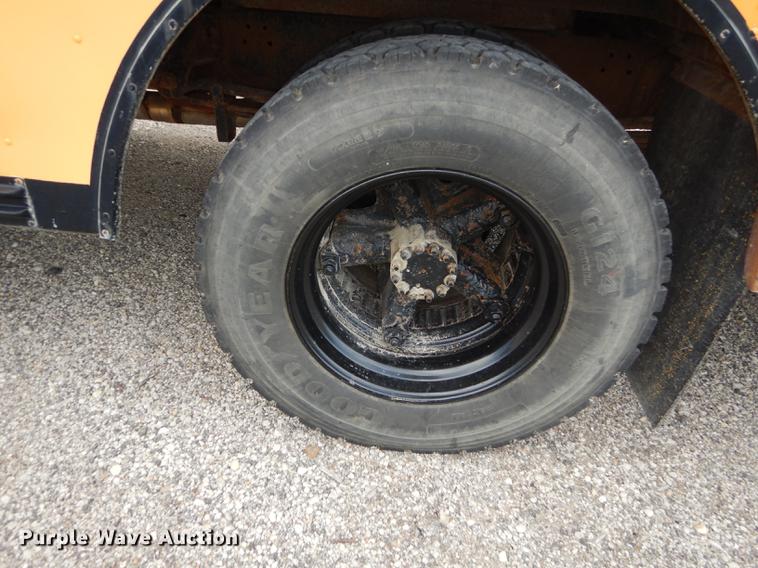 image for item DE1841 1997 Chevrolet Blue Bird school bus