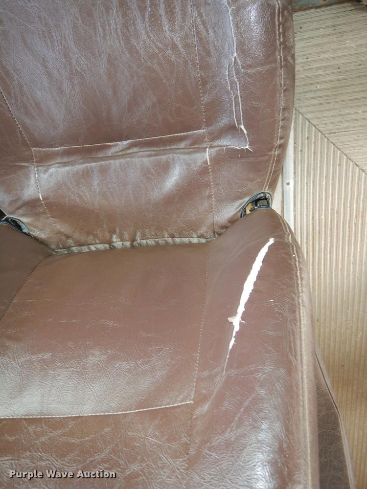 image for item DE1841 1997 Chevrolet Blue Bird school bus