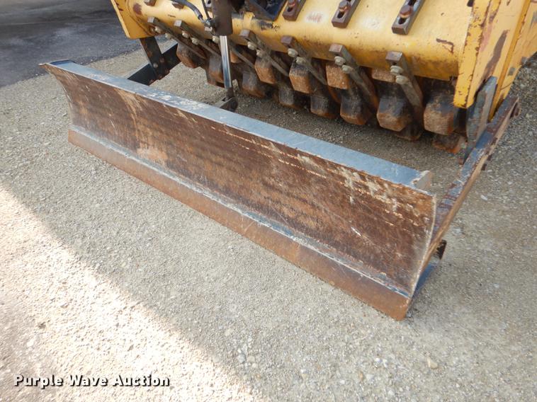 image for item DE1847 2002 Vibromax W605PD padfoot roller